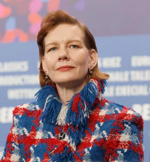 Portraitfoto Sandra Hüller auf dem roten Teppich bei der Berlinale 2026