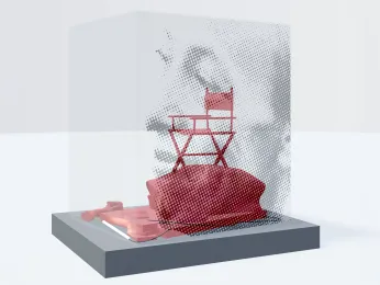 Ein 3D-Modell der Skulptur für Helene Weigel. In einem Glaswürfel ist ein Regiestuhl auf einem Haufen zu erkennen, außen zeichnet sich das Gesicht Weigels ab. 